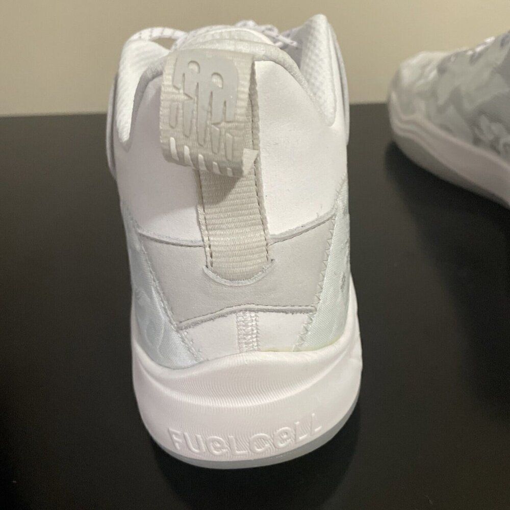 Size 18 - New Balance Two WXY V3 White Grey Men’s Basketball Sneakers Authentic - Picture 13 of 17